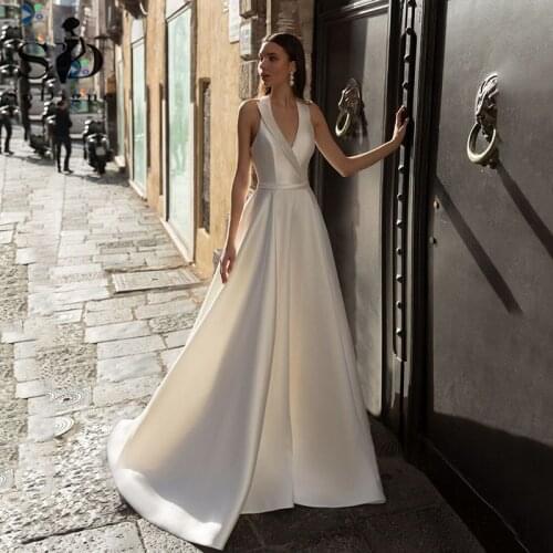 SoDigne Satin Wedding Gown Sexy Ivory V Neck Vintage Beach Bridal Dress With Sash Sleeveless Backless Wedding Party Dress