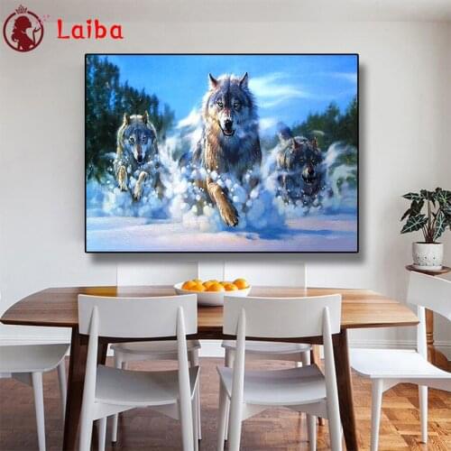 Diamond Embroidery Animal forest snow wolf Full Square round Diamond Mosaic Rhinestones Art Painting Cross Stitch Wall Decor