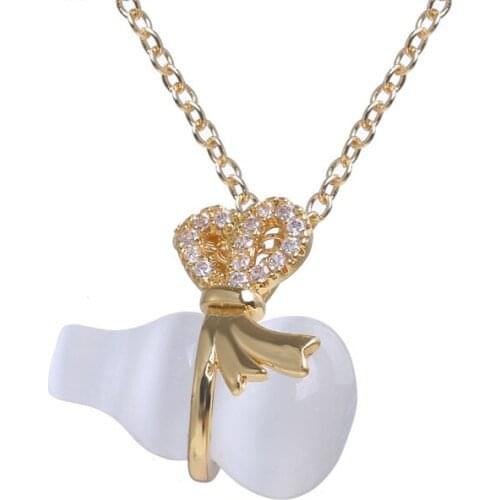 Bettyue Ingenious Bottle Appearance With Shiny Zirconia Pendant For Female Charming Jewelry Adorable Necklace Fashion Party Gift
