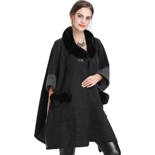 SC312 2019 Loose Oversize Knitted Plus Size Winter Poncho Women Faux Fur Collar Coat Short Sleeves Vintage Cape With Fur Pocket