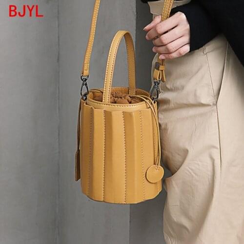 Literary Vintage Leather Womens Handbag Sheepskin Pumping Folds Female Bucket Bag Ladies Small Shoulder Messenger Bags Original