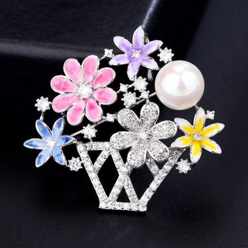 New style flower basket pearl brooch natural freshwater pearl corsage Korean version copper micro-inlaid zircon coat pin girl