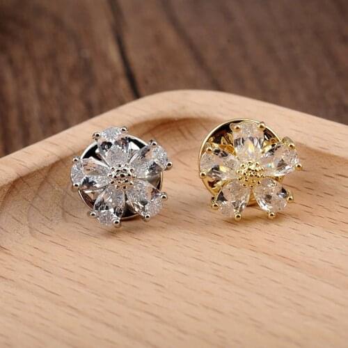 1.4cm Womens Mini Zircon Brooch Five-petal Flower Lapel Pin Fashion Girl Brooches Sweater Coat Decoration Jewelry for Women