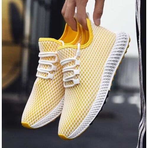 New Ultra Light Sneakers Men New Breathable Mesh White Lace Up Footwear Comfortable Outdoor Fashion Running Shoes Men