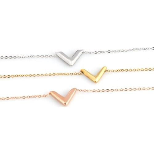 Womens Fashion Jewelry Women Stainless Steel Letter V Bracelet Charm Bracelet Chain Bracelet Initial Bracelet Gift