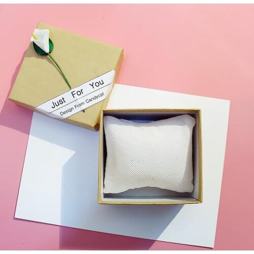 New Fashion Watch Box For lovers Pillow Jewelry Wrist Watches Storage Gift Box Watch Clock Box Beautiful Lovely Design Box