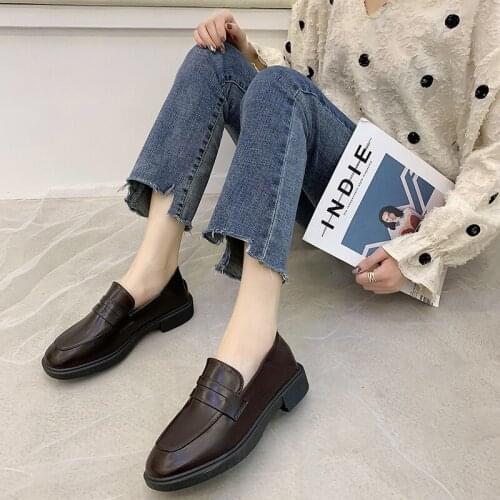 Fashion Breathable Vulcanized Shoes Womens Casual Shoes Thick Sole Wear-resistant Flat Shoes Personality beanie shoes U29-01