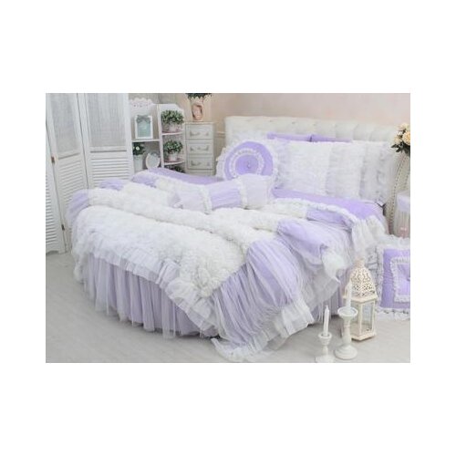 LAURA BAYTA Linens