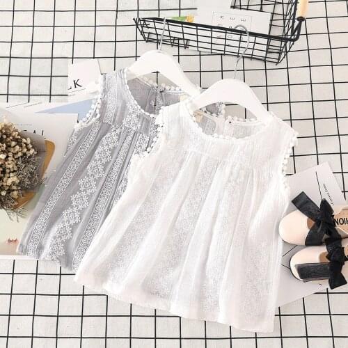 Summer new sweet girl lace sleeveless T-shirt solid color coat vest childrens wear
