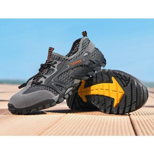 Aqua mens water Men Shoes Sneakers chunky Summer Swim Drain hole sole Rubber Non-slip On Shoes Zapato Agua Hombre Deportivas