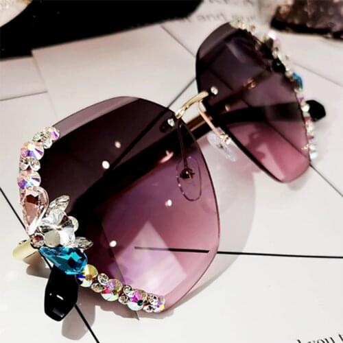 2021 Luxury Sqaure Sunglasses Women Crystal Rhinestone Vintage Rimless Sunglasses Shades For Women Summer Oculos Driver Goggles
