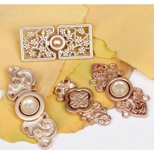 Metal Hanfu Buckle Antique Retro Auspicious Cloud Plum Blossom Cloud Shoulder Button Button for Womens Jacket