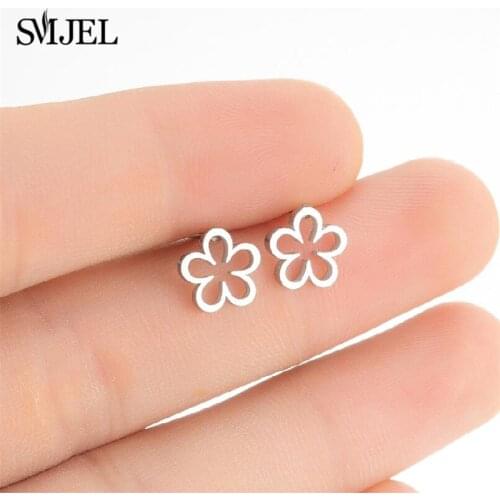 New Fashion Brand Jewelry Elegant Flower Stud Earrings for Women Gift Simple Stainless Steel Tiny Daisy Earrings Girls Friend