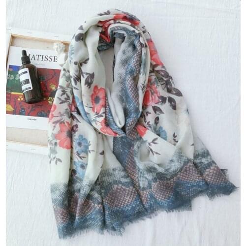 2019 New design women printed shawl scarf floral tassels pashmina para mujer hair accessories