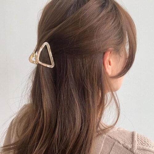 2021 New Fashion Simple Casual Women Tortoiseshell Pattern Hollow Metal Hair Claw Clip Hairpin Barrette Decoration