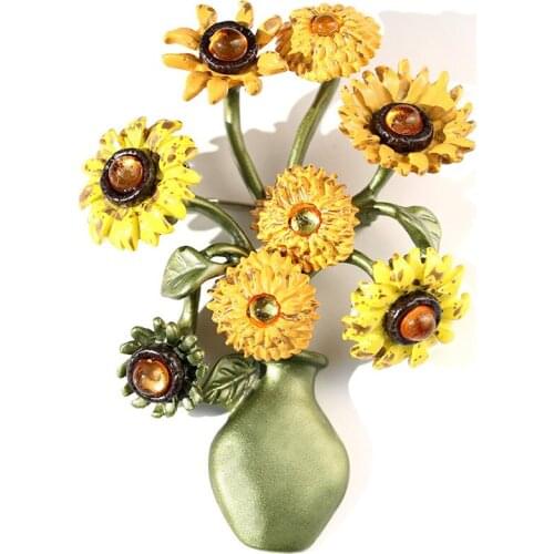 Elegant Retro Sunflower Vase Brooch Vintage Autumn and Winter Brooch Pin Sweater Accessories