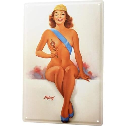 LEotiE SINCE 2004 Beauty Queen Crown Tin Sign Metal Plate Decorative Sign Home Decor Plaques 20x30