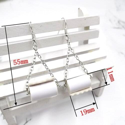 2020 Original New Toilet Paper Pendant Earrings Womens Fashion Trend Attractive Wearing Gift Earrings Jewelry