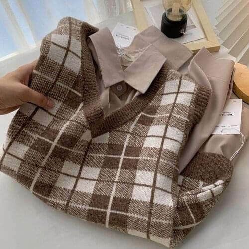 2021 Winter Plaid Sweater Vest Women Autumn/winter Retro Loose-fitting Pullover Sleeveless Shoulder Knitted Horse Clip Woman