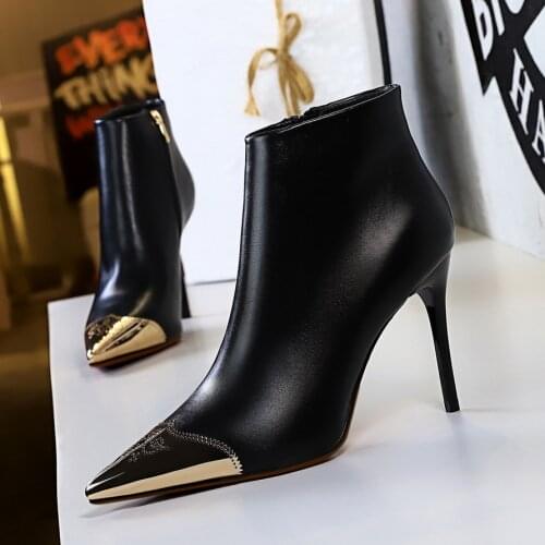 BIGTREE NEW Spring/Autumn Womens Shoes Punk ANKLE Chelsea Boots Metal Decoratio Pointed Toe Thin Heels Retro Fashion 2021