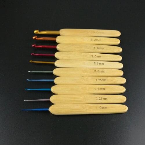 10Pcs Bamboo Handle Multicolour Aluminum Crochet Hooks Needles Weave Craft Yarn for Knitting Multicolour Aluminum Crochet Hooks