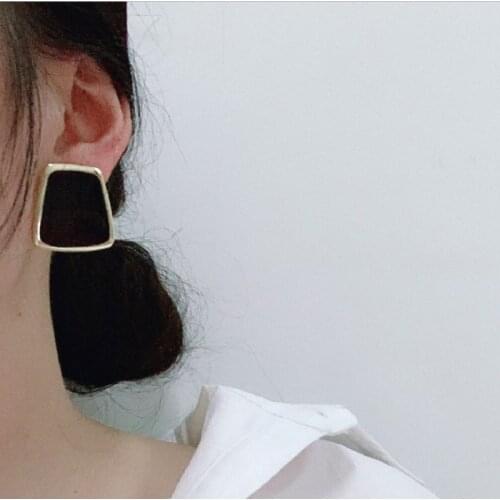 2020 New Womens Earrings Fashion Enamel Korean Stud Earrings For Women Jewlery Simple Female Earring