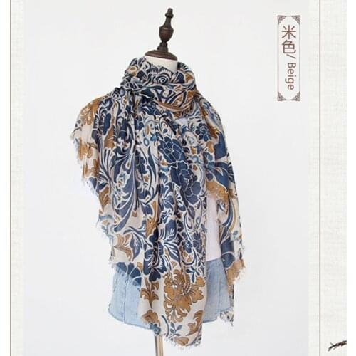 Hot sale fashion soft viscose print flower winter scarf foulard shawl wraps tassels Muslim hijabs bandana 10pcs/lot