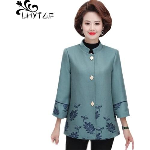 UHYTGF 2021 New Mother Spring Autumn Woolen Coat Fashion Single-Breasted Casual Short Jacket Womens 5XL Plus Size Outerwear 1773