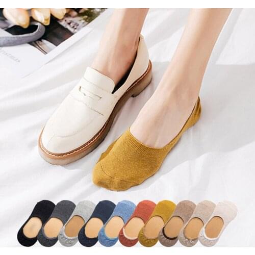6 pieces = 3 Pairs Spring Summer Women Socks Solid Color Fashion Wild Shallow Mouth Felmen Girls Female Invisible Slipper Socks
