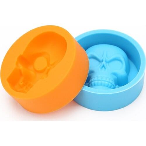 Three-dimensional Skull Silicone Mold Small Bone Chocolate Fudge DTY Baking Ice Tray Mold