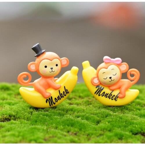 Banana Monkey Figurine Cake decoration Moss Ornament miniature figures resin craft cartoon animal statue Decor Gift Toy TNA136