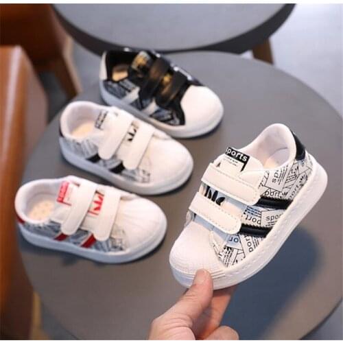 2021Children in the spring and autumn breathable antiskid sandals classic private soft bottom joker white shoe