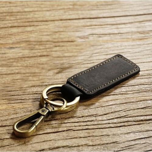 Car Auto Keyring Black Leather Keychain For Men Funny Metal Key Chain Vintage Valentine Day Gift Wholesaler in China