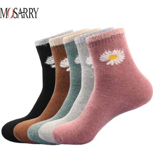 Winter Women Cotton Socks Warmer Thicken Therma Embroidery Daisy Womens Crew Socks Comfortable Autumn Female Knitted Socks