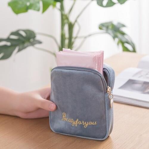 New Fashion Women Small Cosmetic Bag Outdoor Mini Sanitary Napkin Storage Bag Waterproof Travel Makeup Bags Toiletries Organizer