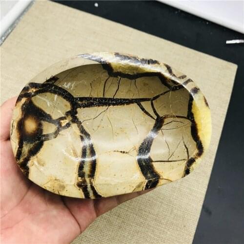 Natural crystal back stone ashtray is a good choice for your family