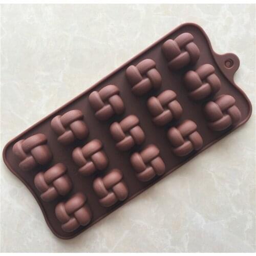 15 Even Chinese Knot Silicone Chocolate Mold Ice Grid Mold Baby Food Supplement Tool XG609