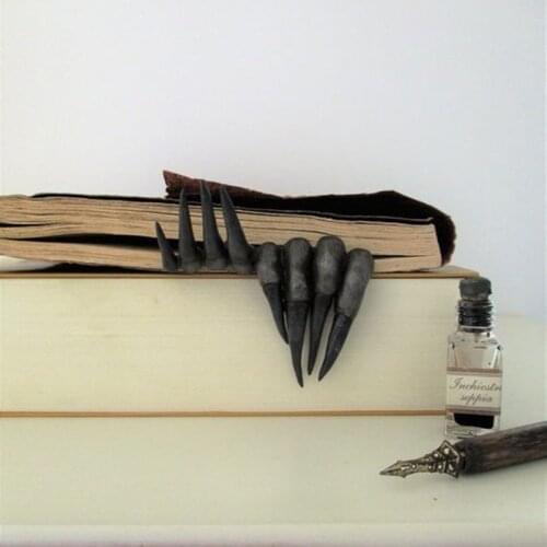 Thriller Devils Hand Bookmark Stylish Devils Hand Resin Bookmarks Thriller Halloween Bookmark Gift for School Supplies