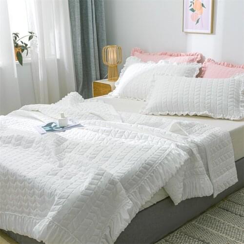 Summer Striped Quilt White Blankets for Beds Cover Adult Air Condition Room Bedspread Home Bedding Thin Blanket Comforter Quilts