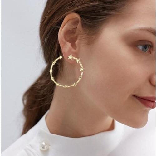 Korean Version Of The 2018 Fashion New Earrings Personality Wild Geometric Stars Five-pointed Star Ladies Earrings Wholesale