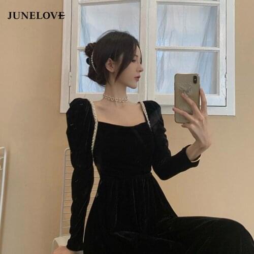2021 Autumn Retro Black Midi Dress Women Elegant Velvet Midi Dress Ladies Long Sleeve Pure Collor Vintage One Piece Dress Korean