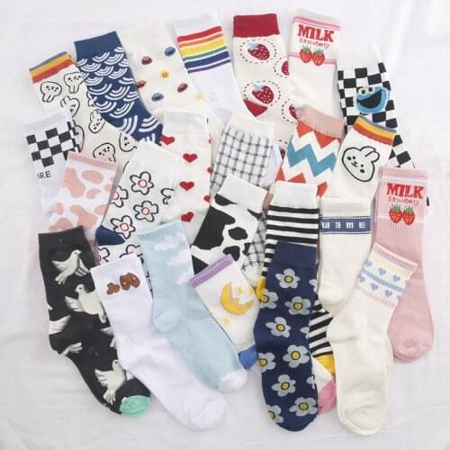 5 pairs of kawaii woman socks Japanese style cute flower moon strawberry rabbit pattern cartoon fashion personality socks