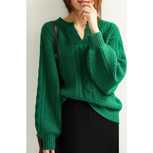 Autumn and winter new emerald cashmere sweater womens V-neck thickened Pullover Sweater loose lazy wind knitted bottom shirt
