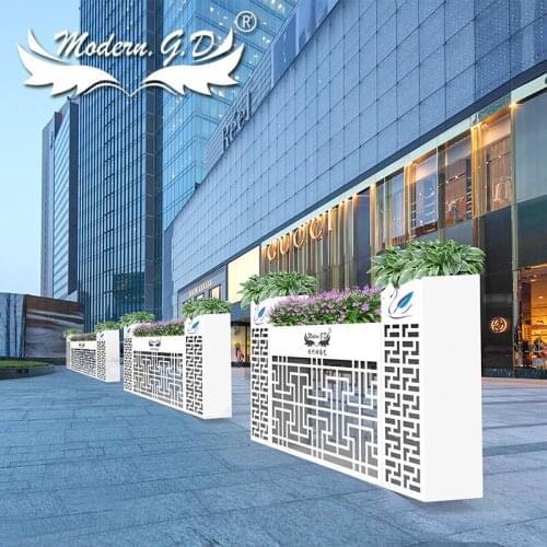 Modern Outdoor and garden planter bed box with galvanized iron base