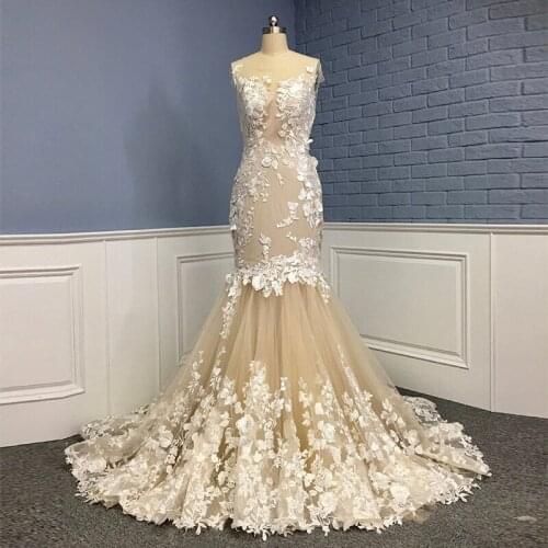 Bride Wear Clothing Sheer Jewel Cap Sleeve Floral Lace Champagne Mermaid Bridal Gown Wedding Dress 2020