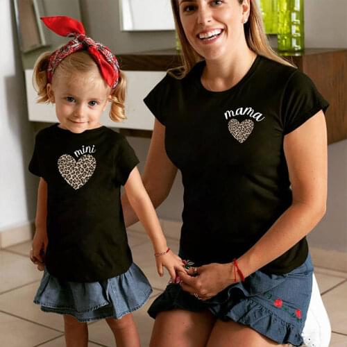 Mother Daughter T-Shirt Mommy And Me Outfits Love Cotton Tshirt Mom And Girl Set Woman Kid Toddler Summer Clothing Tops 2021