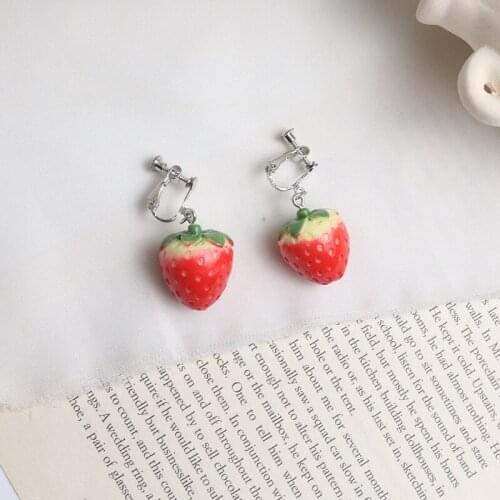 TIMEONLY Delicate Strawberry Clip Earrings for Women Sweet Fruit Charm Earring Resin Korean Fashion Cute Party Gift Jewelry