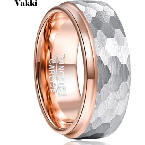 VAKKI 8mm Wide Tungsten Carbide Ring Side Step Rose Gold Plating Surface Hammered Tungsten Steel Ring Men Engagement Rings