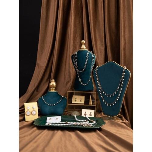 Retro Green Velvet Necklace Bust Display Stand Pendant Chain Earring Jewelry Holder Rack for Show Exposition