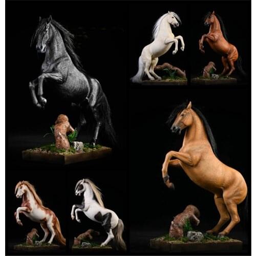 JXK 1:12 Scale Hanover Warm Blooded Horse with Base Figure German Battle Steed Animal Model Collector Toy Desktop Decoration